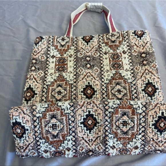 Beautiful America & Beyond Tote NWT - Picture 3 of 7